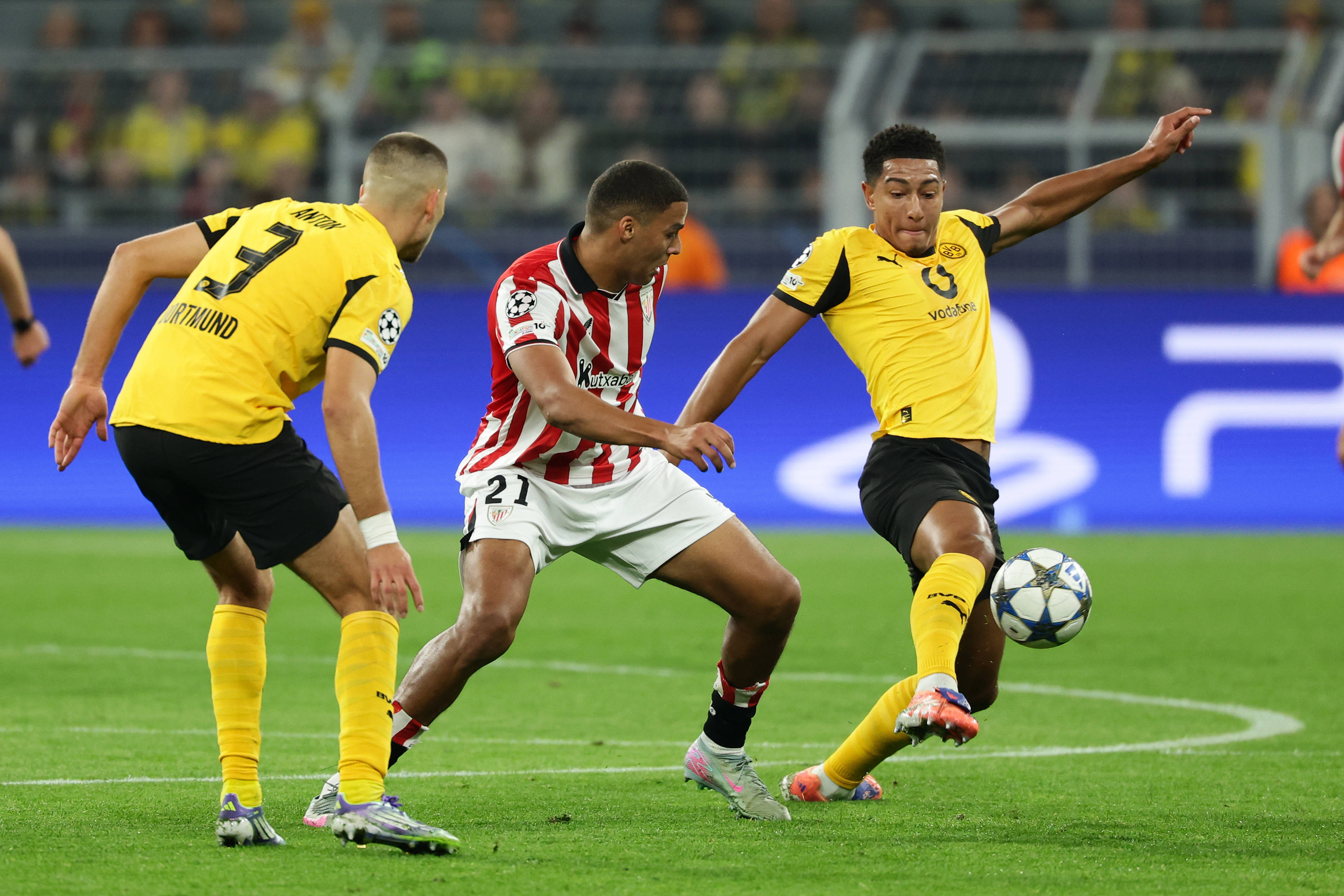 英雄资料-毕尔巴鄂竞技发布备战花絮，加时末段遗憾出局，欧超杯任务艰巨，身体对抗强度拉满的简单介绍