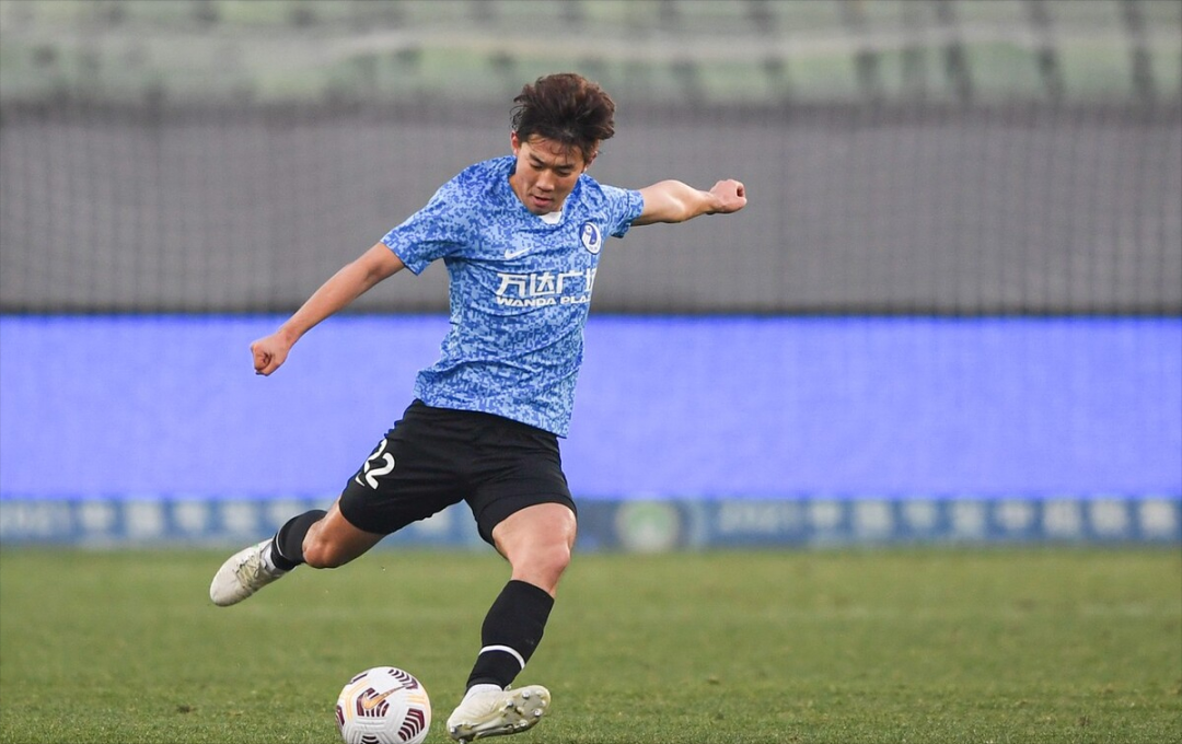 英雄资料-关于风云突变那不勒斯冲刺阶段门线救险；中超版图或变；底气十足；球探报告显示潜力的信息