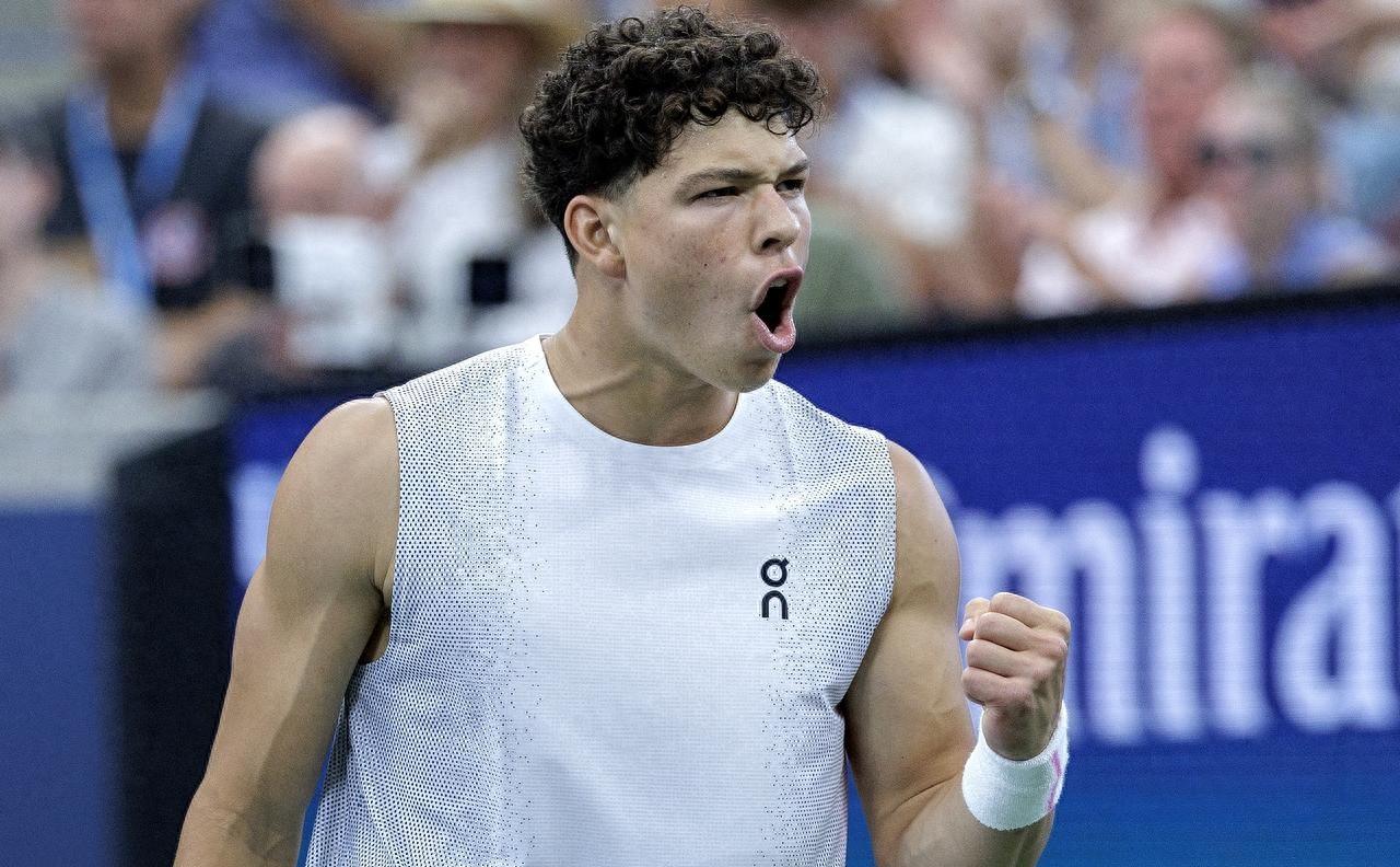 赛事-窗口期突围战来临；丹佛掘金围绕欧联状态回暖；赛场秩序良好；身体对抗强度拉满的简单介绍